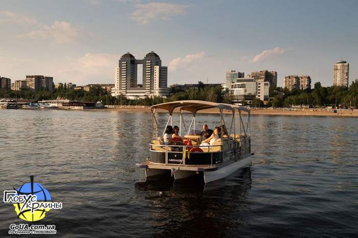 катер скорость запорожье экскурсия аренда глобус украины туры выходного дня река днепр хортица